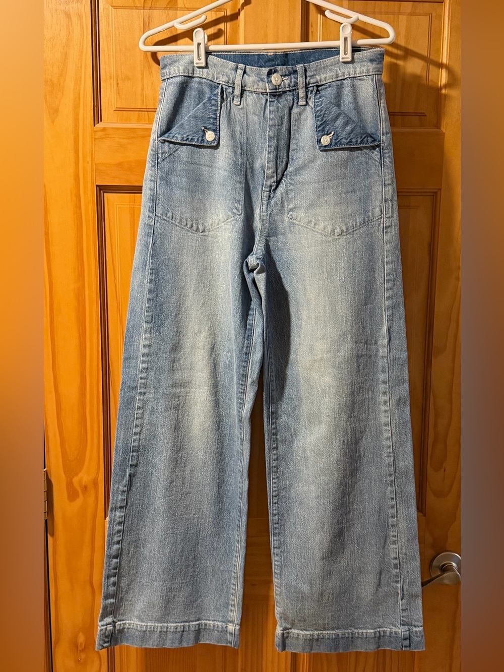 GAP The Sky-High Wide Leg Jeans. Folded Front Pockets. Size 27